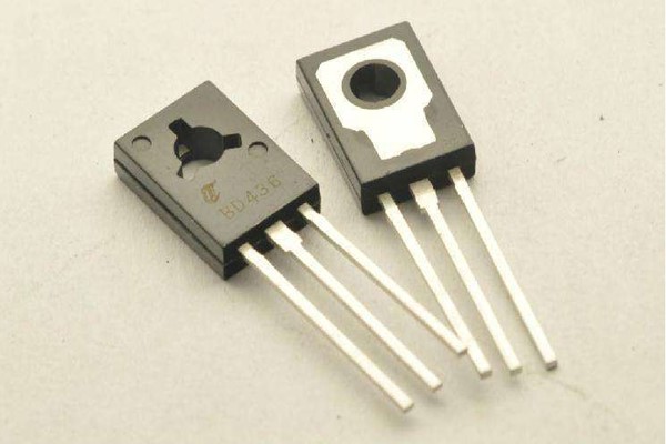 場效應晶體管，晶體三極管